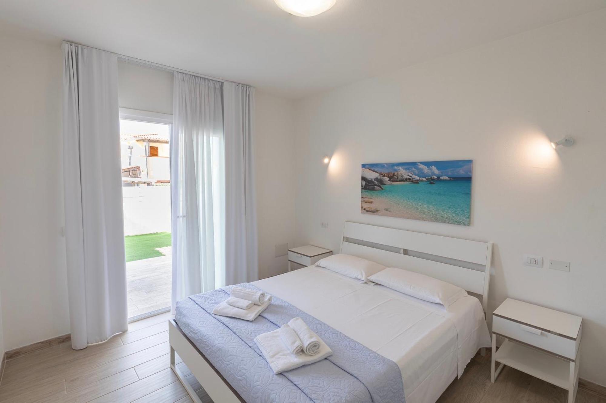 Case Vacanze "Bianco Mare" Porto Pino Exterior photo