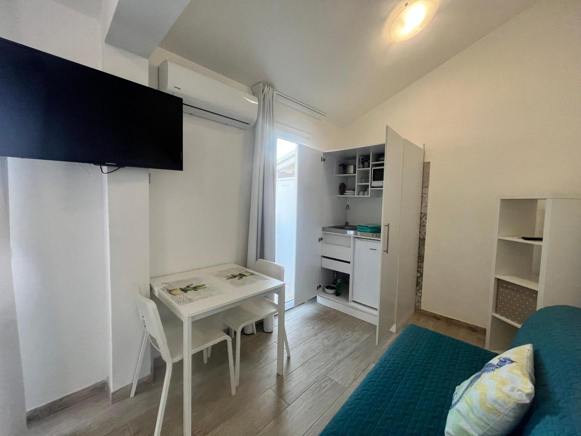Case Vacanze "Bianco Mare" Porto Pino Exterior photo